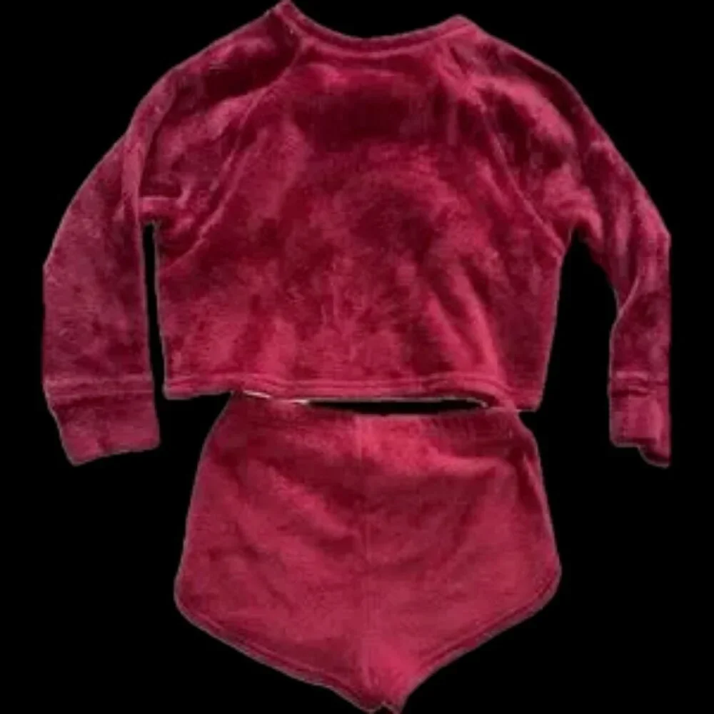 Adorable brand new small justice set of shorts and a top extra plush and soft !